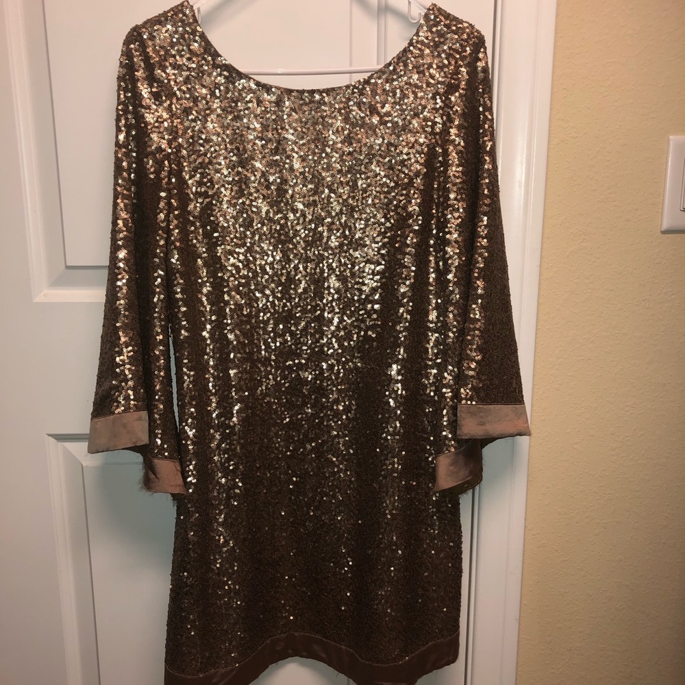 NWT - Stunning gold sequined cocktail dress